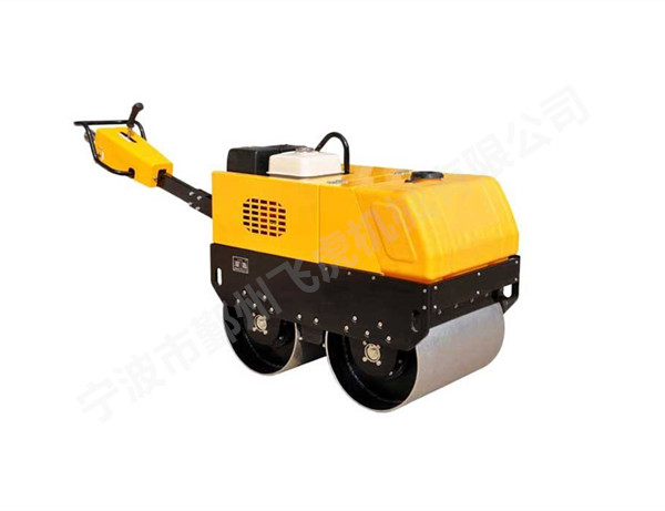 小型壓路機(jī)